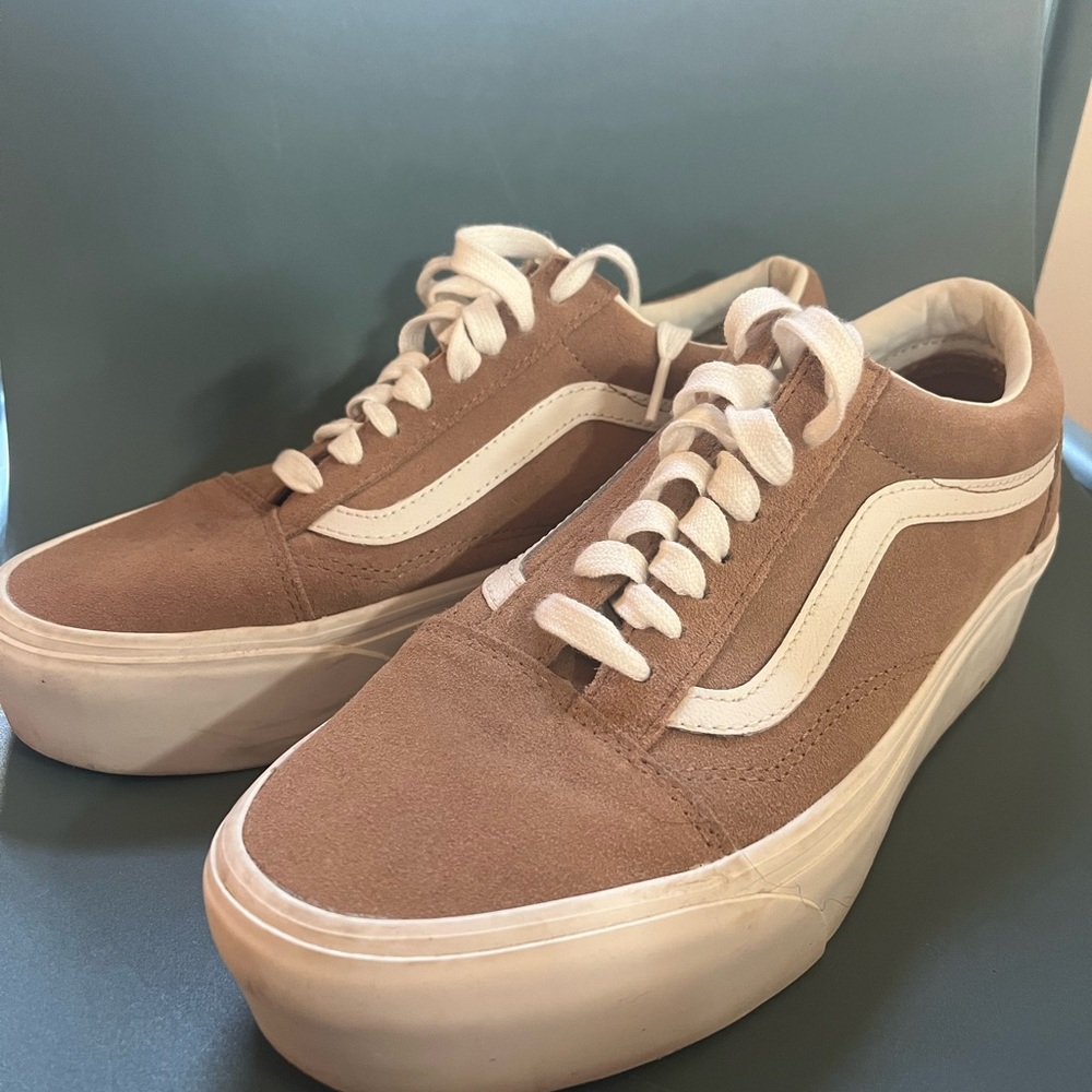 Vans Old School platform suede Low-Top Sneakers in Taupe with White Stripe